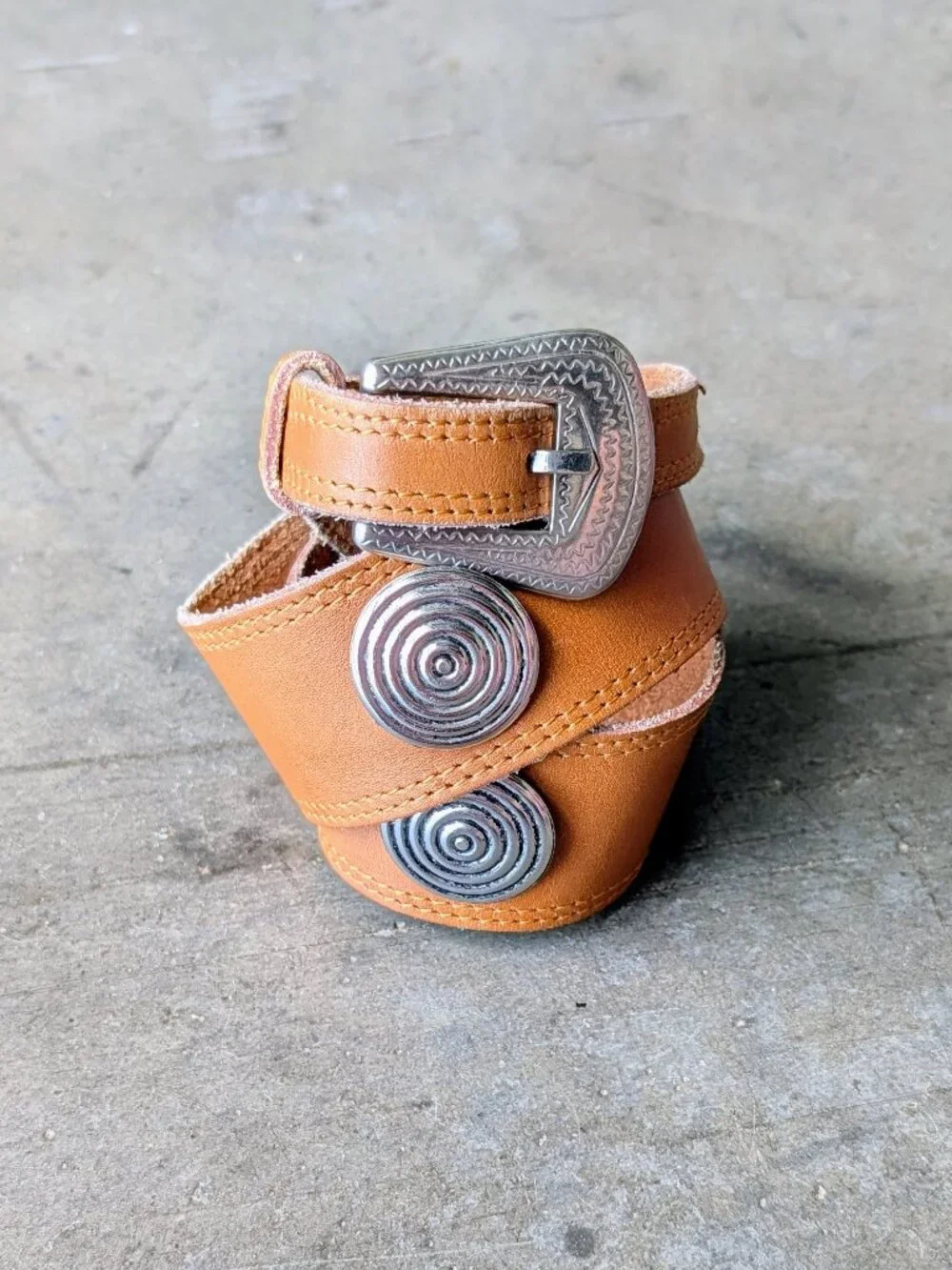 Vintage Southwestern Brown Leather Silver Metal Concho Belt